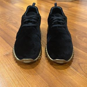 Salvatore Ferragamo Massa Size 10.5 C Black Gold Sneakers